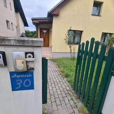 Small-Comfy Guest House In Donaustadt Garden - Not Shared! Viena Exterior foto