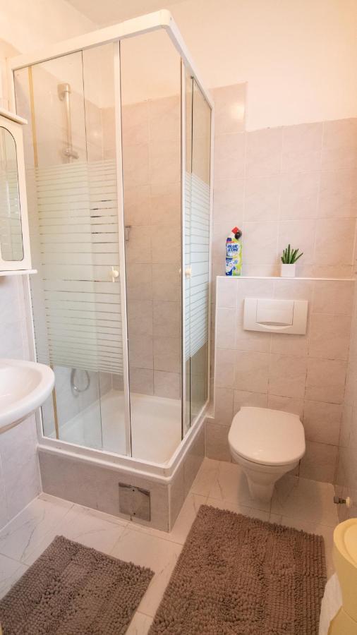 Small-Comfy Guest House In Donaustadt Garden - Not Shared! Viena Exterior foto