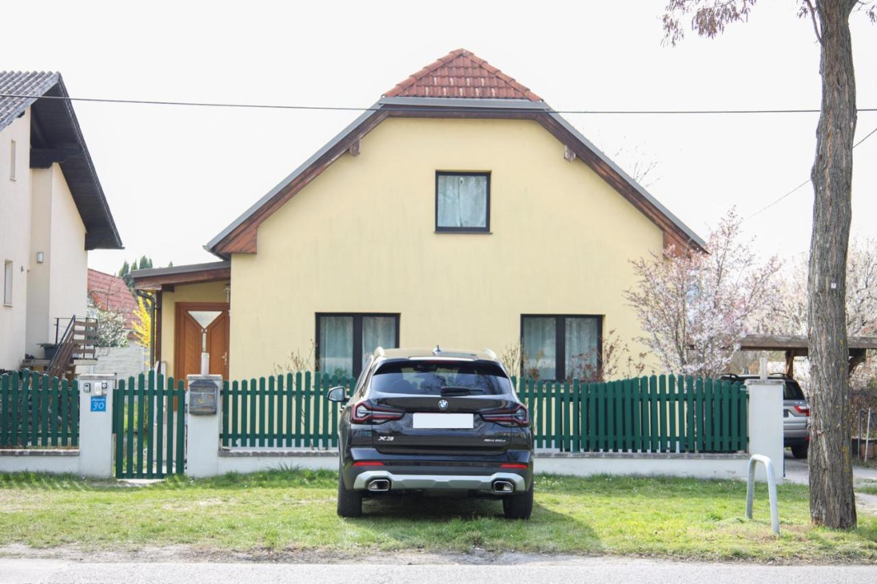 Small-Comfy Guest House In Donaustadt Garden - Not Shared! Viena Exterior foto